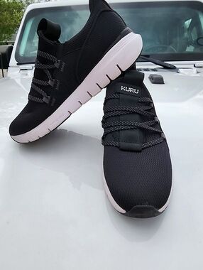 KURU Flex Slip On! Men Black And White Classic Look Plantar Fasciitis